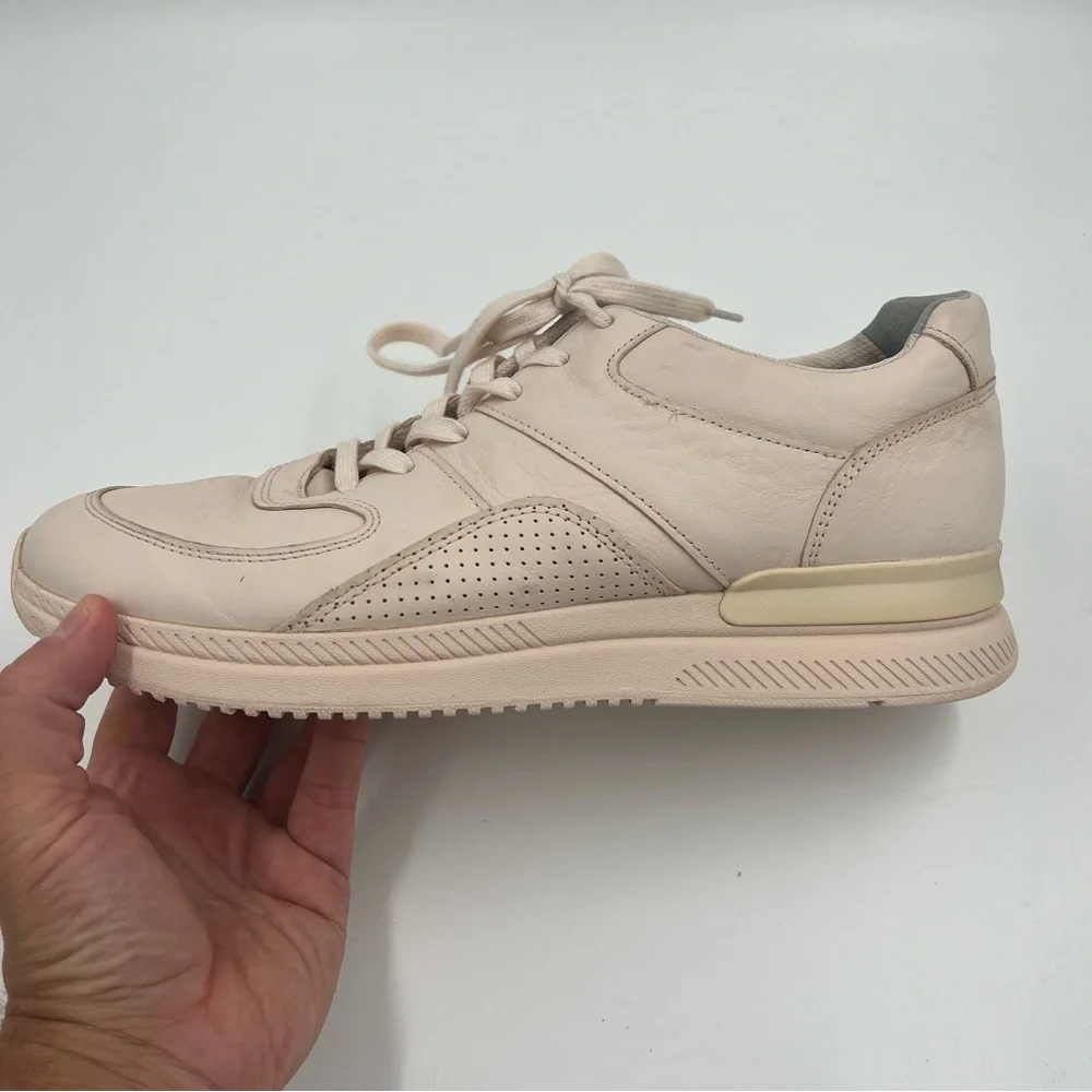 Everlane Tread The Trainer Sneaker Blush (Pale Pink) Men’s 12, Women’s‎ 14